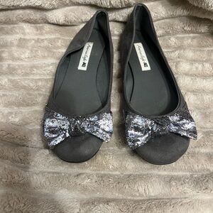 American Eagle Outfitters Grey Sequin Bow Flats